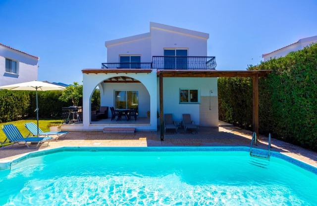 Villa Andreas - Two Bedroom Villa, Sleeps 6