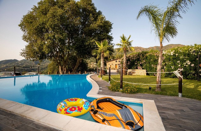 Villa 'Arcaloro Resort' with Sea View, Shared Pool and Wi-Fi