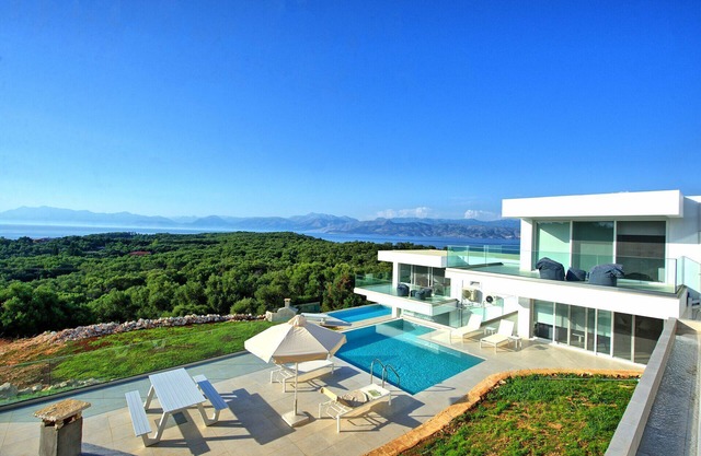 Villa Arete - Villa by the Sea with swimming pool on Corfu Island, Greece