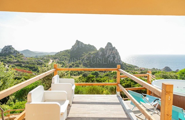 Villa Assenzia: villa with seaview and Jacuzzi