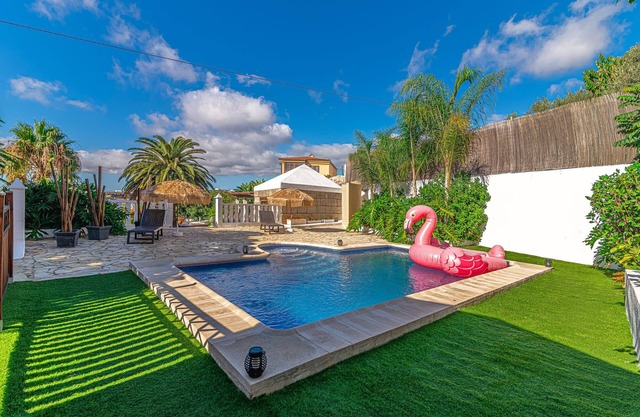 Villa "Aurora" with Heated Pool, Sea View, Private Pool & Wi-Fi