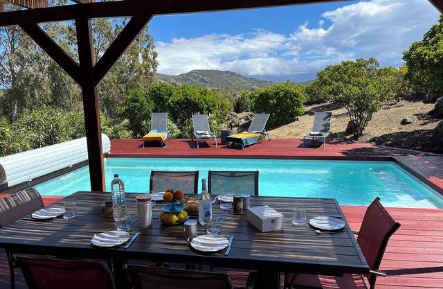 Villa Avec Piscine, en Pleine Nature et a 5 Minutes de Saint Florent !