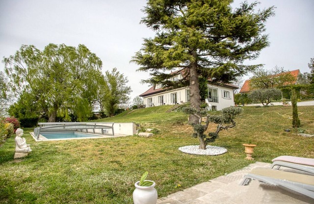 Villa Avec Piscine à 20 min de Lyon
