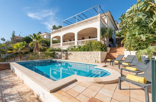 Villa 'Bendinat 10' with Sea View, Wi-Fi and Air Conditioning
