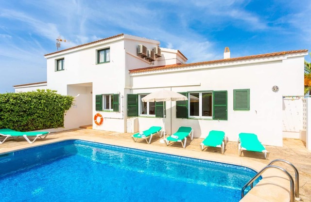 Villa Bini Estrella - Four Bedroom Villa, Sleeps 8