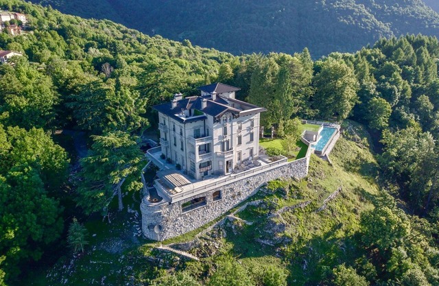 Villa Boffalora - Eight Bedroom Villa, Sleeps 14