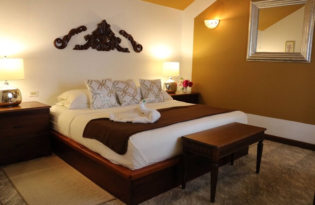 Villa Boscardi - Deluxe King Room. Full Breakfast Included