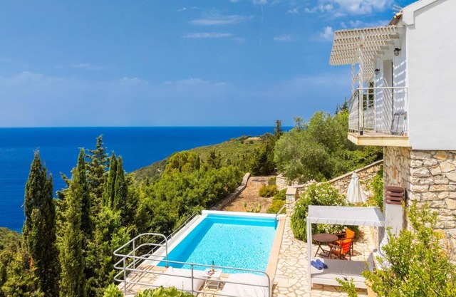 Villa Bougainvillea - One Bedroom Villa, Sleeps 3
