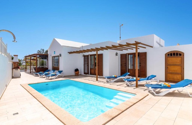 Villa Breezes by Villa Plus