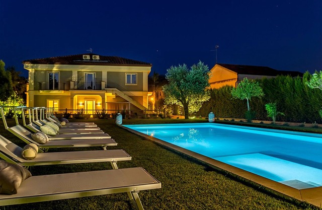 Villa Carmela - Pool and Garden