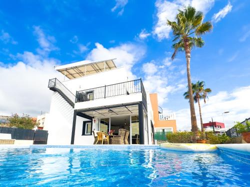 Villa Callao Salvaje 3 BR Heated Pool & Stunning Views