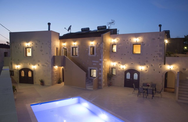 Villa Cardia an old mansion close to the sea, downtown Rethimno and Arkadi