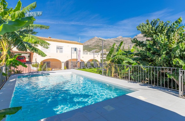 Villa "Casa Rural Altaret" with Sea View, Pool, Garden & Wi-Fi