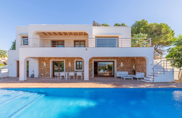 Villa "Casa Once Moraira" with Sea View, Pool, Garden & Wi-Fi
