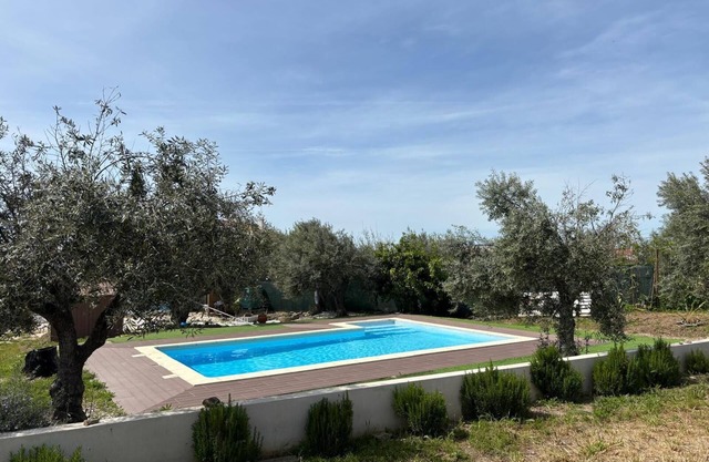 Villa 'Casa Do Aguadeiro' with Private Pool, Wi-Fi and Air Conditioning