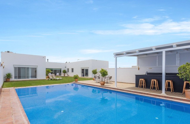 Villa 'Casa Rural Camino del Torero' with Pool & Wi-Fi