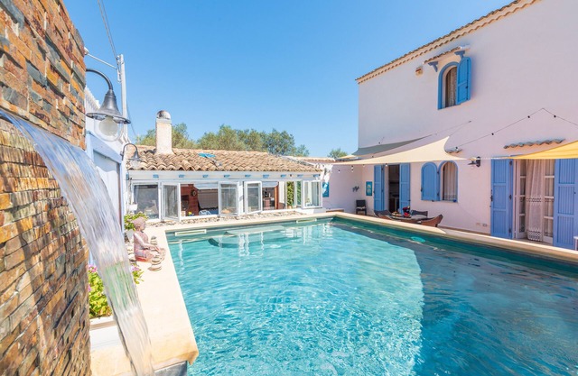 Villa 'Casa Vacanza Cristina' with Private Pool, Terrace & Wi-Fi