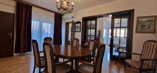 Villa "CENTRAL VILLAGE"