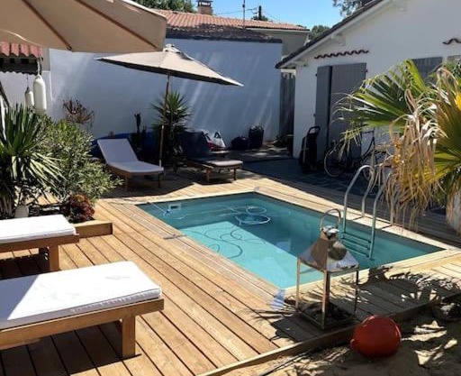 VILLA charme Piscine 300 m plage
