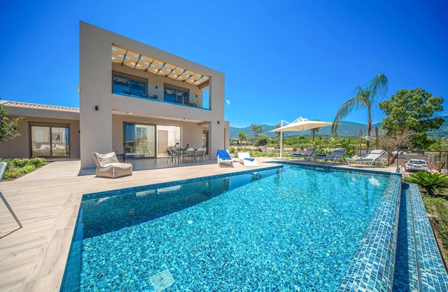 Villa Claire Sami - Three Bedroom Villa, Sleeps 6