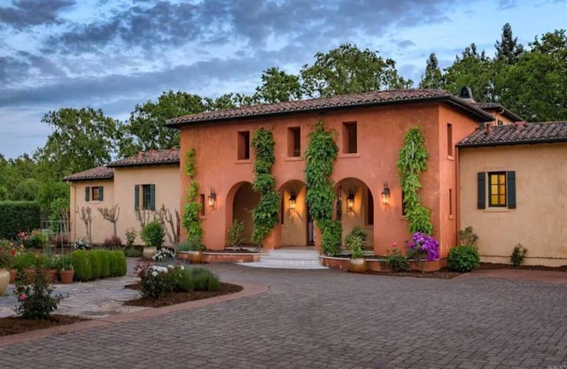 Villa Colibri, by Vinifera Homes