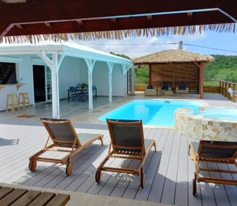 Villa contemporaine au Marin avec piscine privée