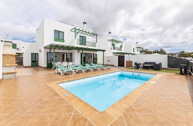 Villa Costa Papagayo 5: Heated Private Pool, Walk to Beach, A/c, Wifi