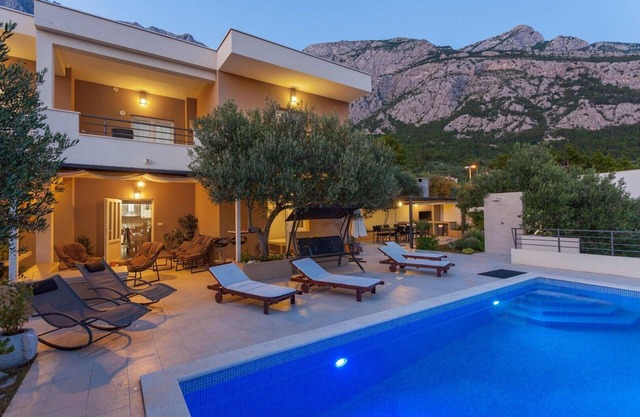 Villa Cupido in Makarska, private pool