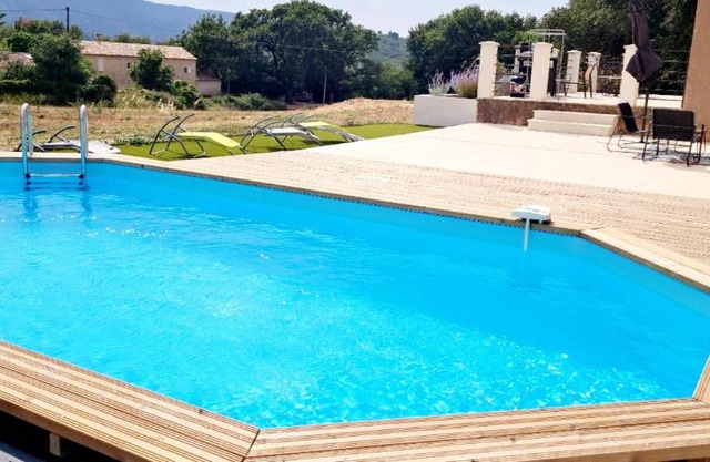 Villa de 3 chambres avec piscine privee jardin et wifi a Menerbes