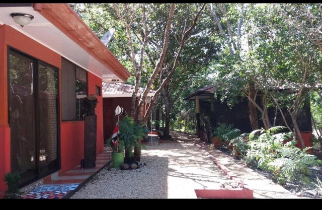 Villa De Los Monos, casitas equipadas en Guanacaste