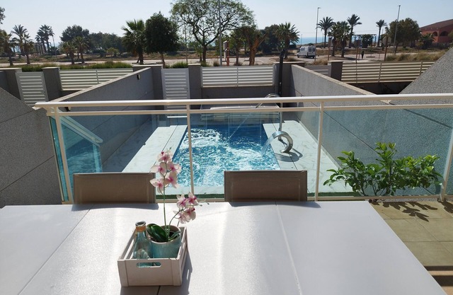 Villa de Lujo Frente al Mediterráno