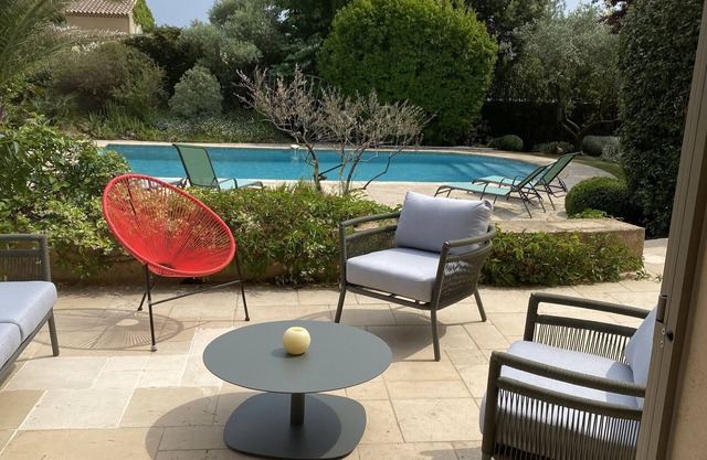 Villa de Rêve à Puyvert, Your Haven of Peace in the Heart of the Luberon