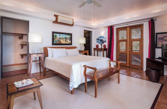 VILLA ESPLENDOROSA Luxurious Retreat w/Ocean View At Los Destiladeros