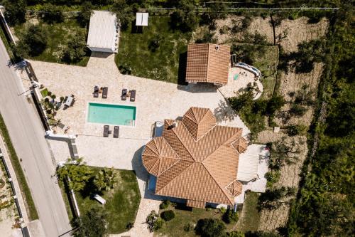 Villa Ellania
