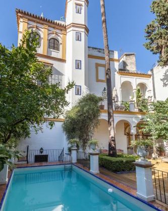 Villa Elvira, exclusive Pool and Gardens in the heart of Sevilla