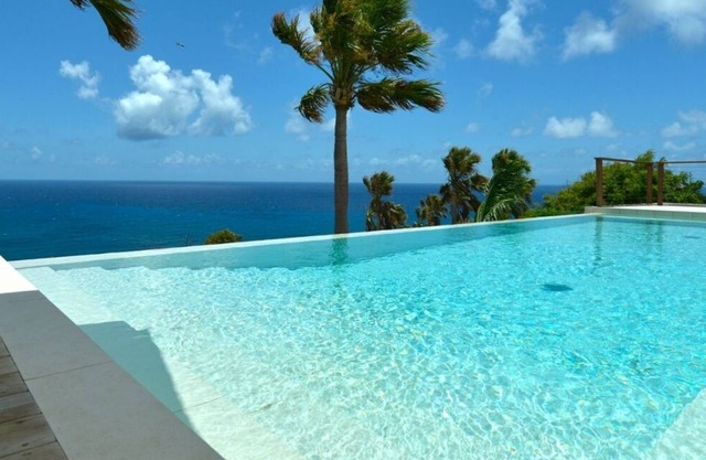 Villa Enzuma Ocean Located 
