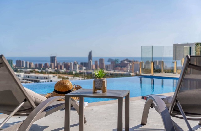 Villa Esmeralda 20 by Bookaparadise