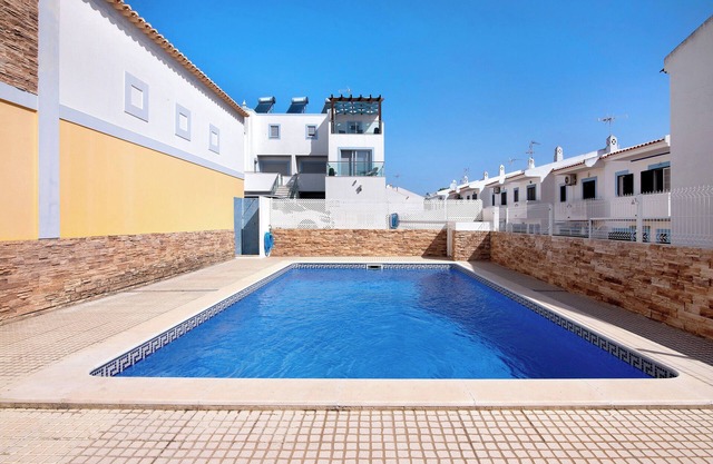 Villa 'Essence Of Grey' with private terrace overlooking the sea, Wi-Fi and air conditioningn
