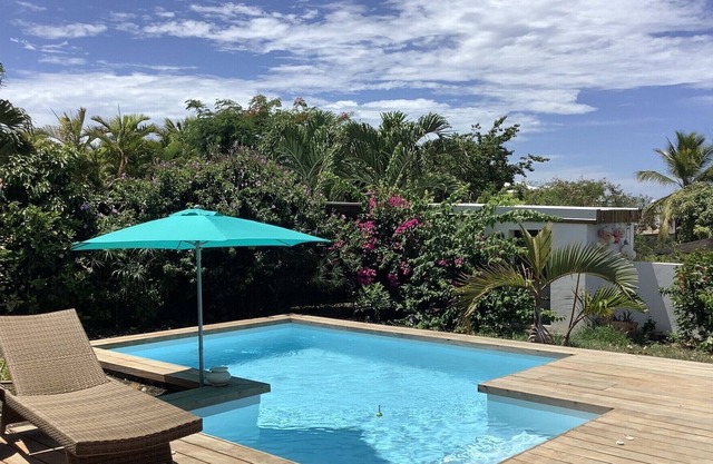 villa facing the sea, large terrace, garden ..