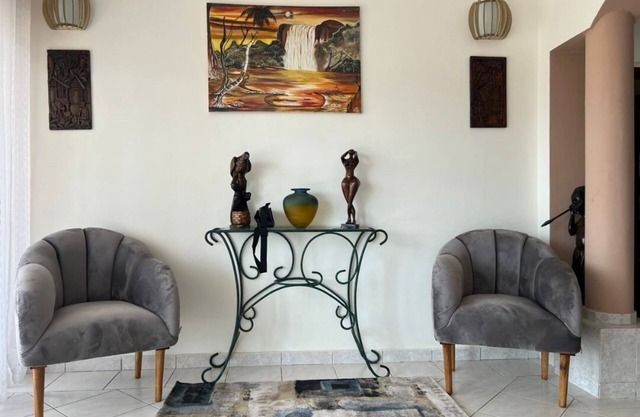 Villa Familial à Sao Tome à Moins de 5 Minutes de Laéroport et du Centre Ville