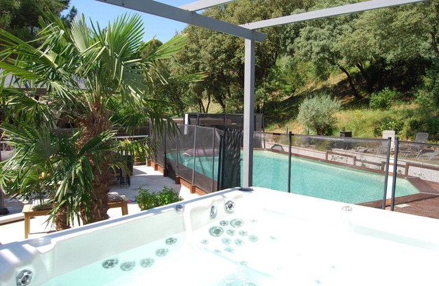 Villa Familiale 8p Avec Piscine Chauffée et spa en Provence