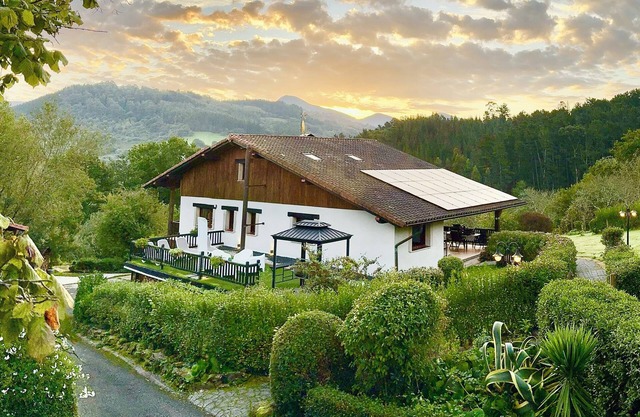 Villa for full rental, minimum 4 people 2 nights, 25 minutes from BILBAO.