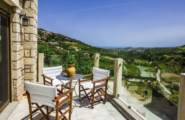Villa Fourni Archanes Crete