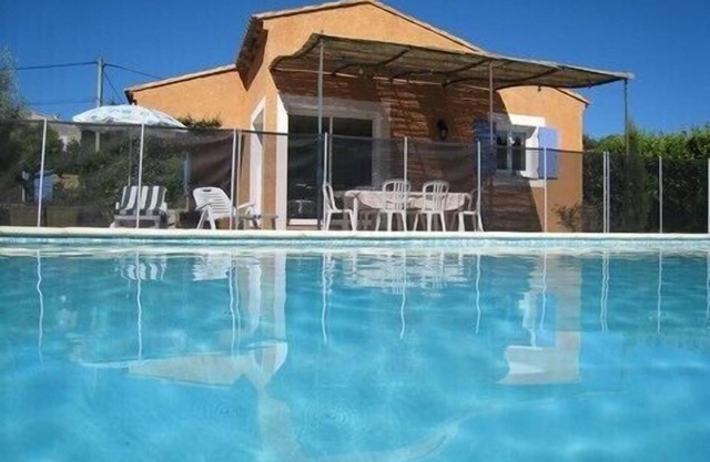 VILLA CLOSE TO UZES COMFORT 3 EPIS * WITH PRIVATE POOL HEATED AT SALT