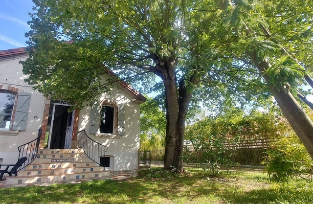 Villa Garona with pool between Toulouse and Pyrenees mountains