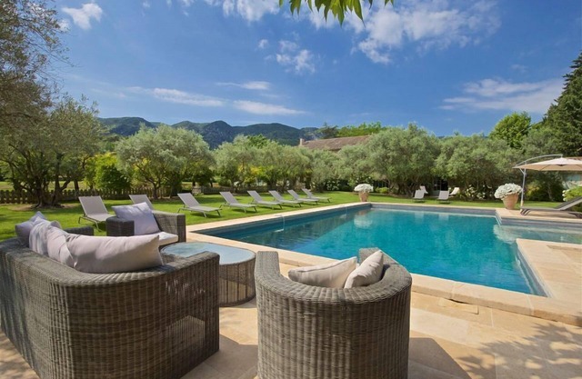 Villa Glycine - Six Bedroom Villa, Sleeps 11