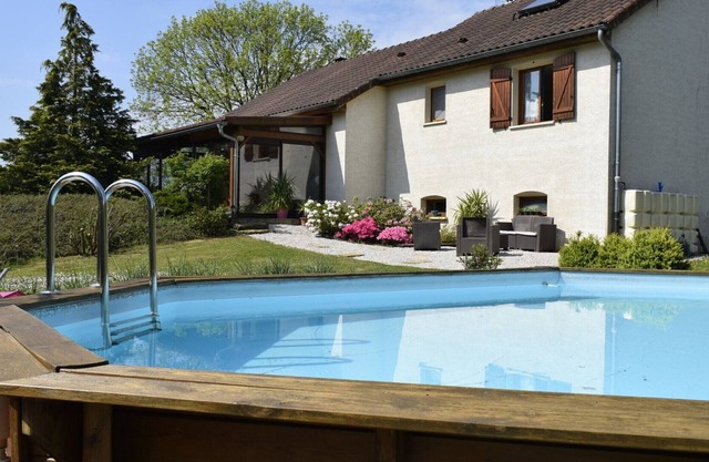 Villa Graye-et-Charnay, 3 bedrooms, 8 persons