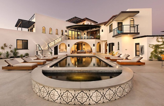 Villa Hope - Luxury estate steps from the beach, great for weddings and events