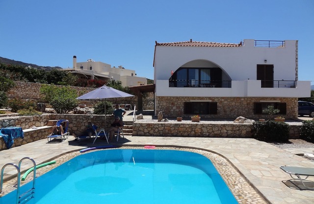 Villa in a unique location with pool, beautiful gardens mountain and sea views.