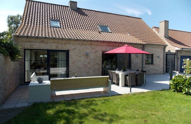 Villa in Diksmuide near Sandy Beach